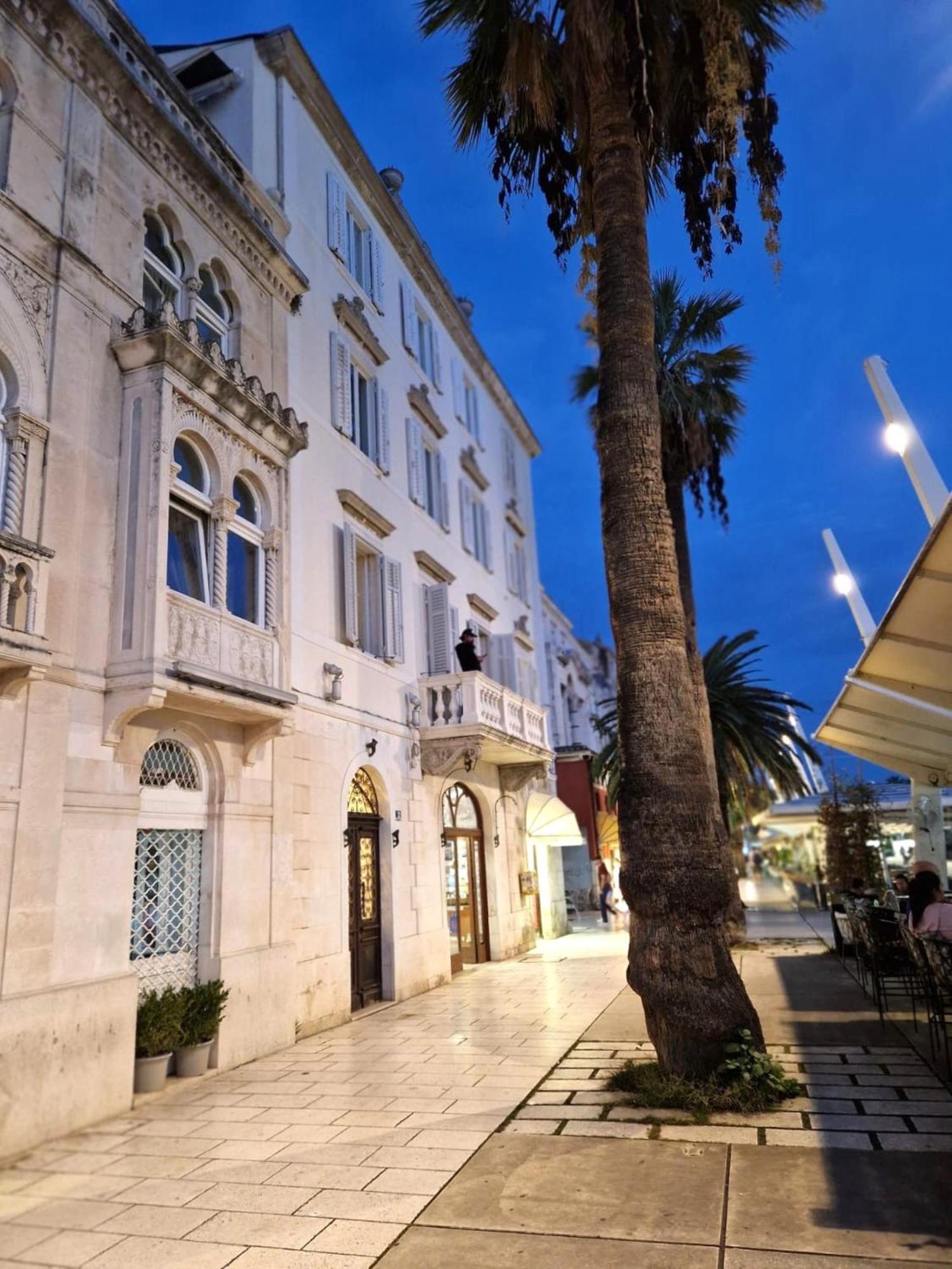 Riva Luxury Suites سبليت المظهر الخارجي الصورة