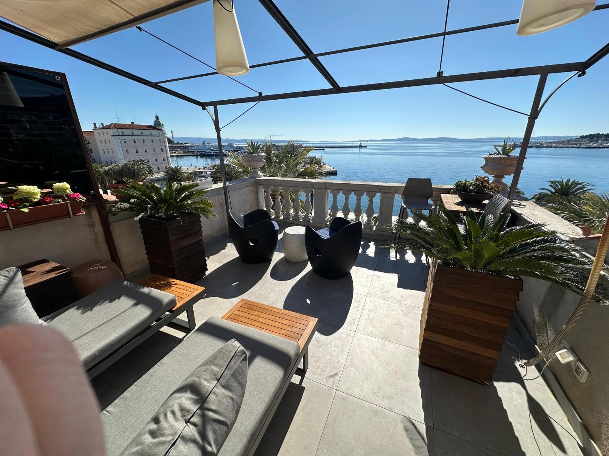 Riva Luxury Suites سبليت المظهر الخارجي الصورة